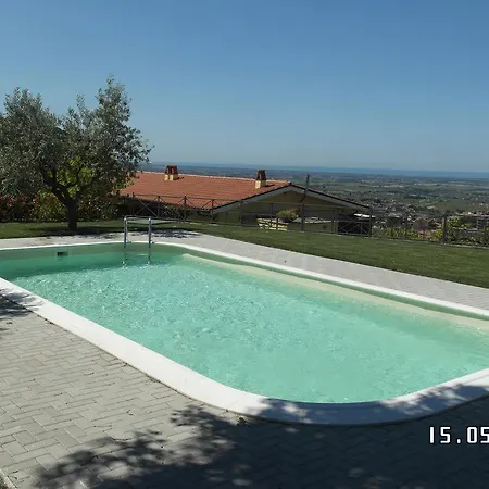 Agriturismo La Vite E Gli Ulivi *